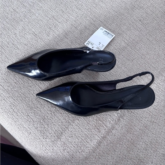 Black Slingback Heels - Picture 4 of 7